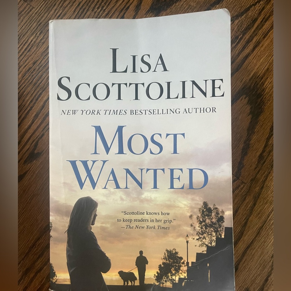 Lisa Scottoline Most Wanted bestseller book 4/$20